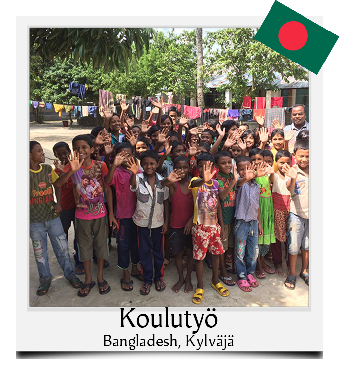 Joukko tervehtiviä bangladeshilaisia lapsia