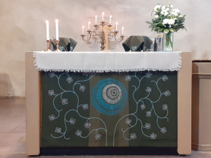 Altaret i Lojo S:t Lars kyrka