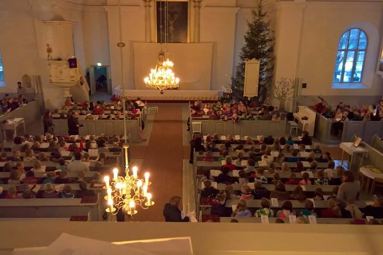 Avaa kuva isommaksi Nummi joulukirkko_M.