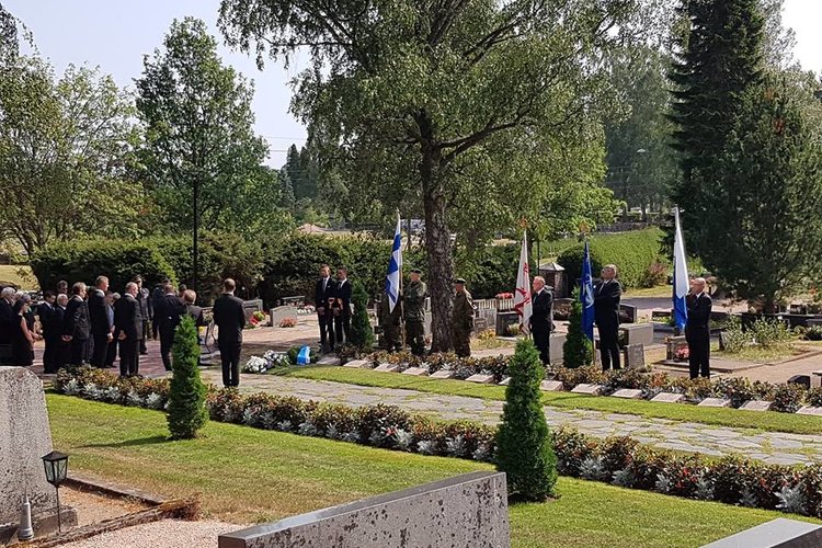 Avaa kuva isommaksi Nummi sankarihautajaiset_M.