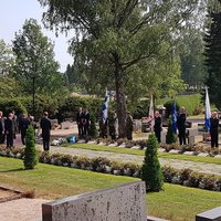 Avaa kuva isommaksi Nummi sankarihautajaiset