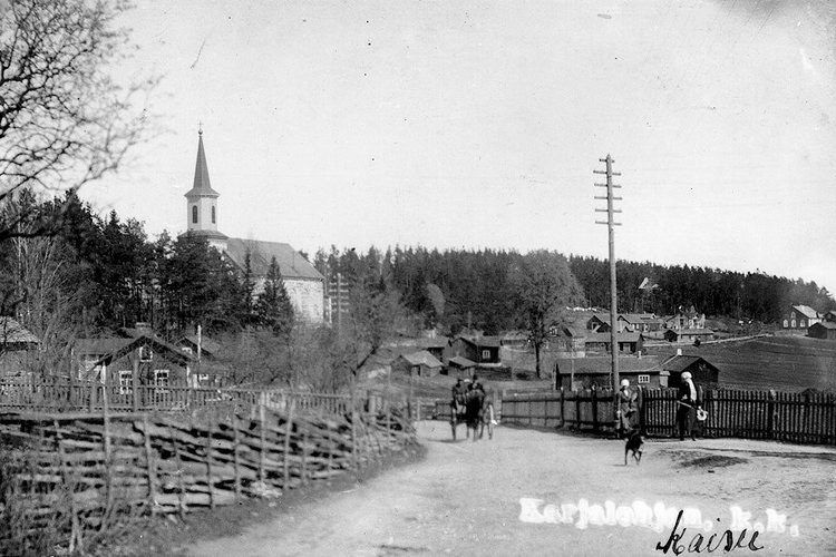 Avaa kuva isommaksi Karjalohjan kirkonkylää -Bäckman Ritva, reprokuvaaja ; Puputti Tauno, kuvaaja 1940 -Museovirasto - Musketti