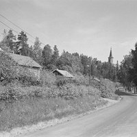 Avaa kuva isommaksi Karjalohjan kylänraittia
-Poutvaara Matti, kuvaaja 1965
-Museovirasto - Musketti