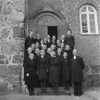 Avaa kuva isommaksi Karjalohjan rippikoululaisia
-Pietinen, kuvaaja 1943
-Museovirasto - Musketti