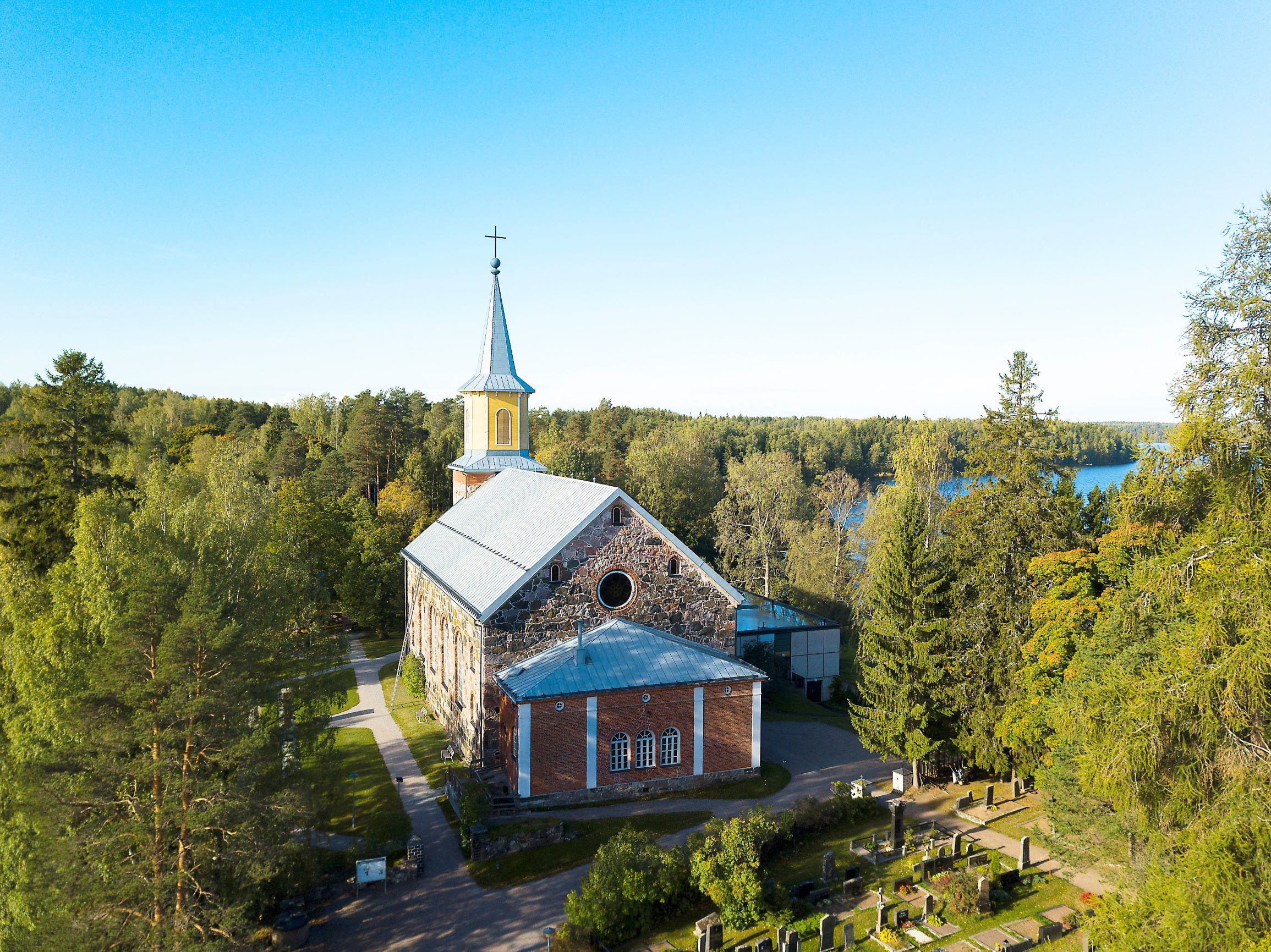 Avaa kuva isommaksi karjalohja1.