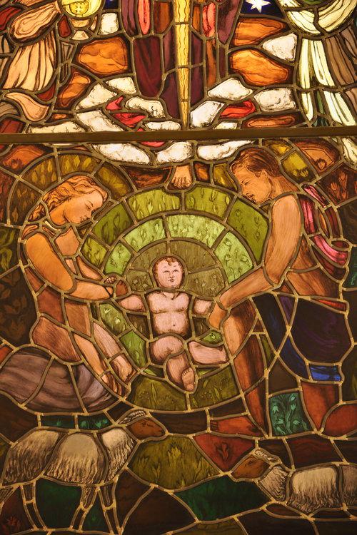 Virkkalan kirkon lasimaalaus Jeesus -vauva