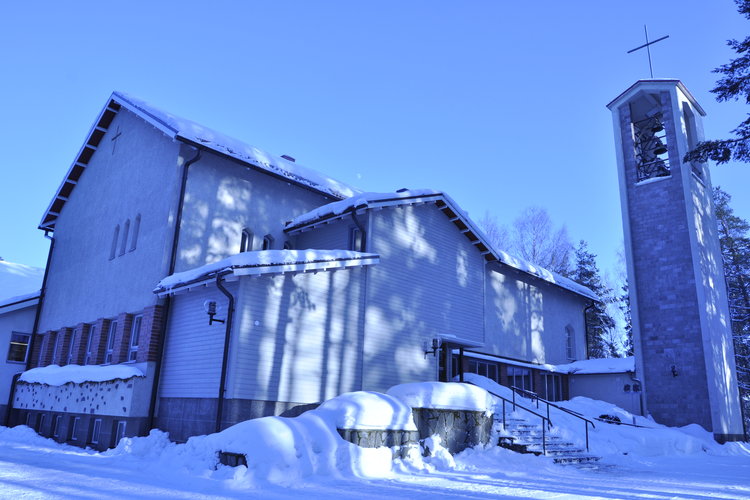 Virkkalan kirkko talvella_M.jpg