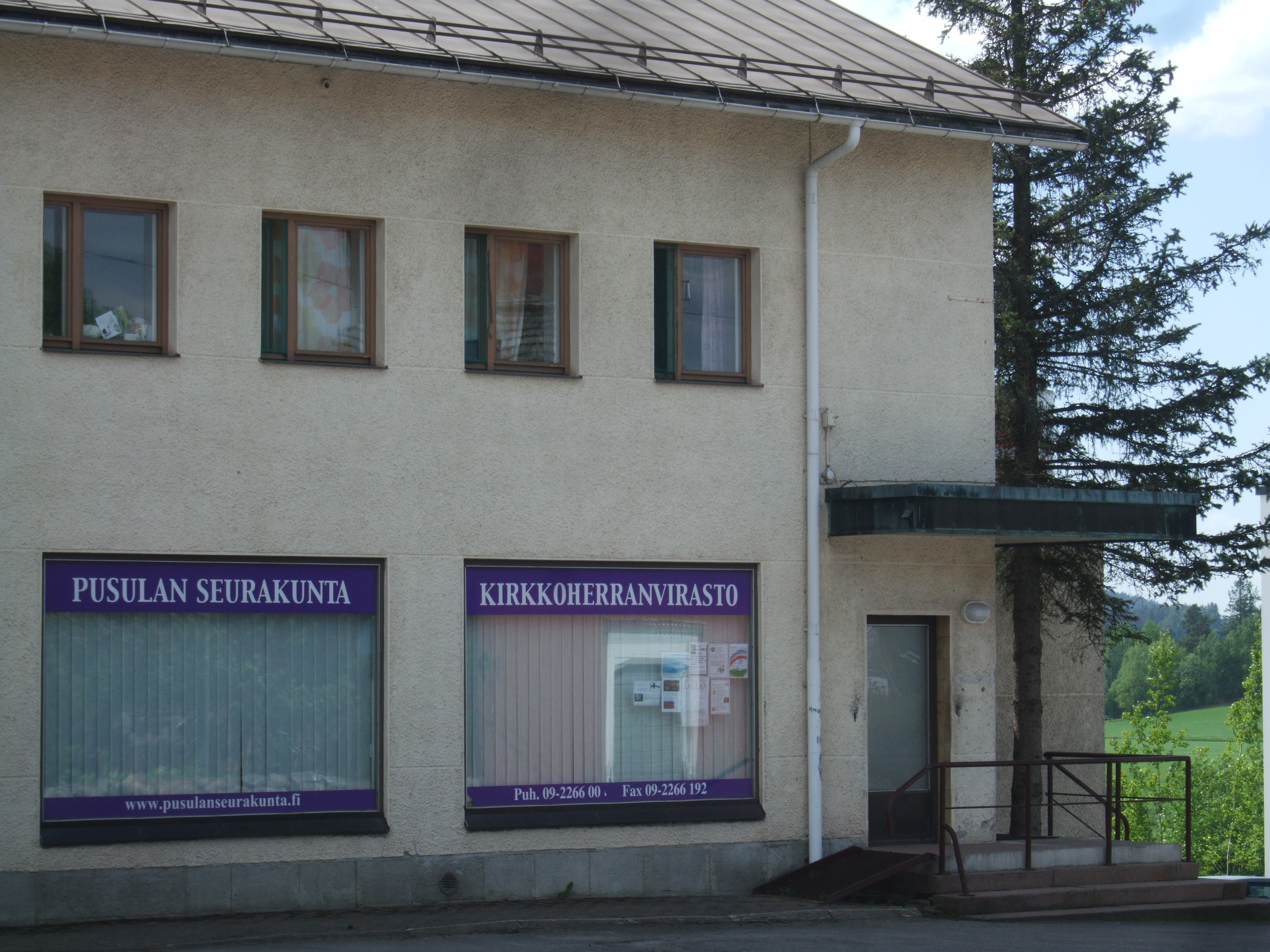 Pusulan seurakuntatoimisto