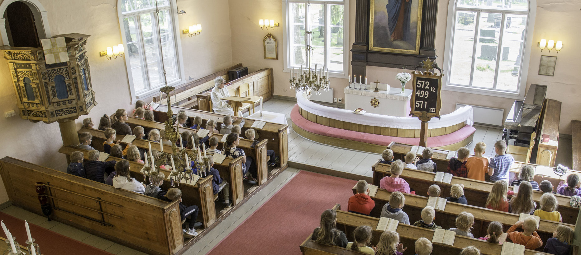 Avaa kuva isommaksi Sammatin koulun kevätkirkko 2019.