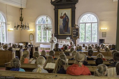 Avaa kuva isommaksi Sammatin koulun kevätkirkko 2019.