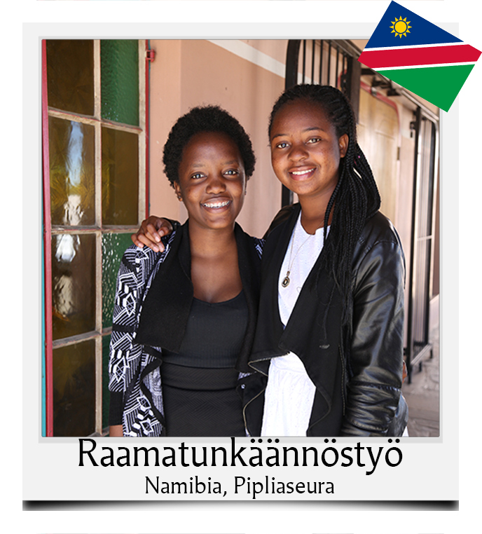 Kaksi nuorta namibialaista naista